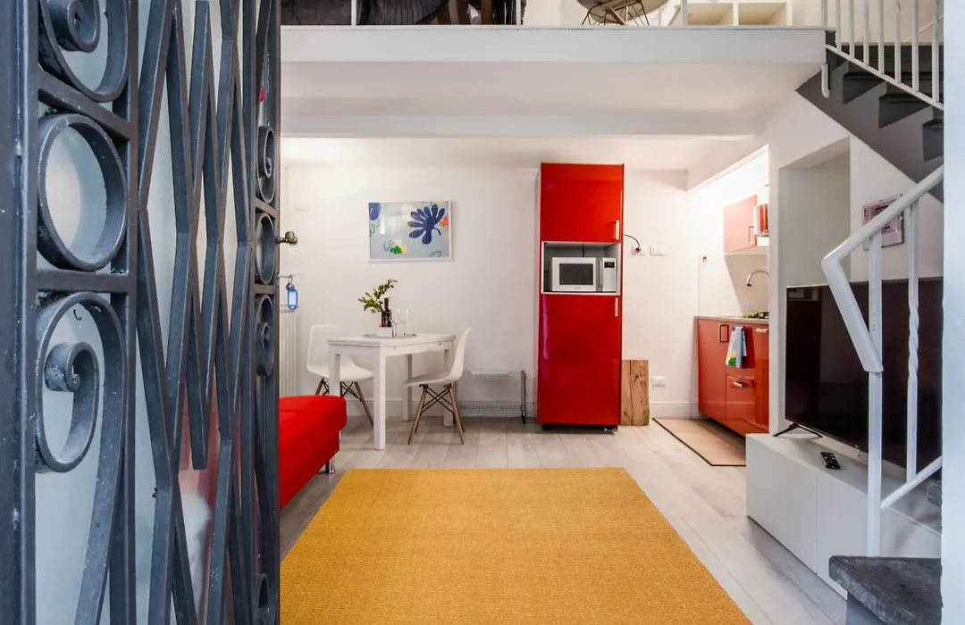 Laura Silent Loft-1